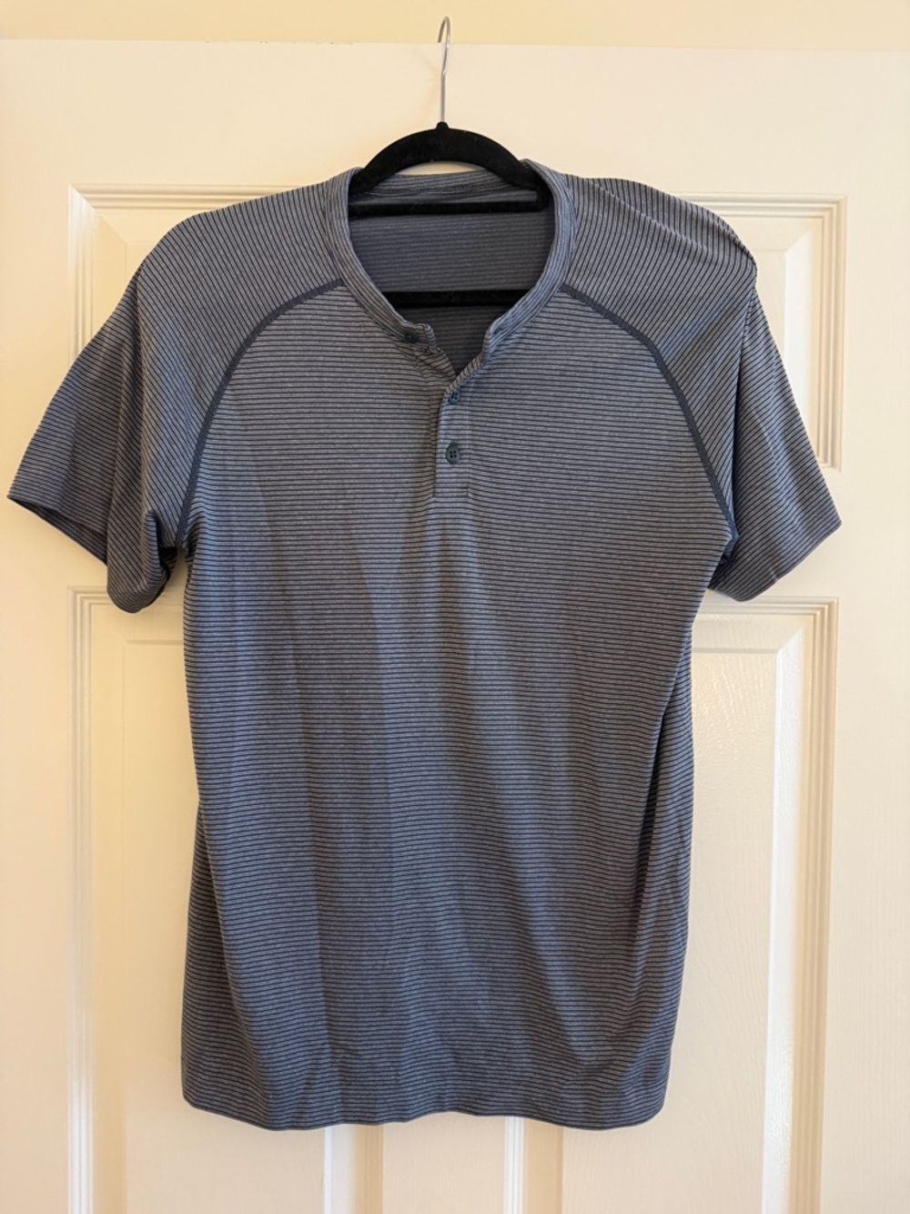 lululemon athletica Men's Short-Sleeve Henley - Navy/Gray Striped
